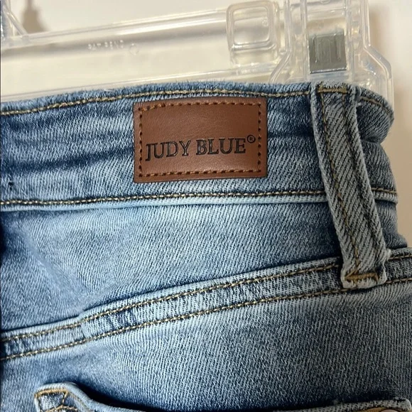 Judy Blue Wide Leg Crop Jeans Light Wash Distressed Denim Size 24 - Picture 4 of 8